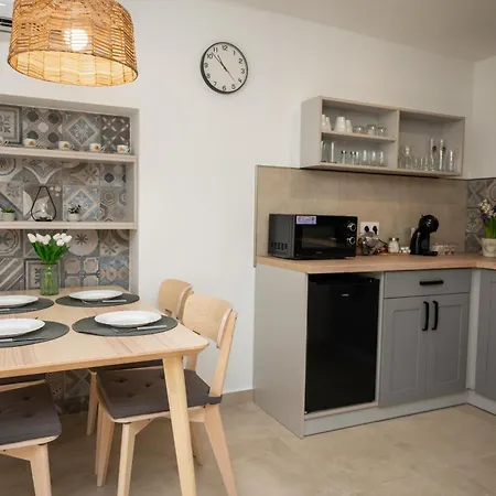 Tuenderkert Гостевой дом Дьюла